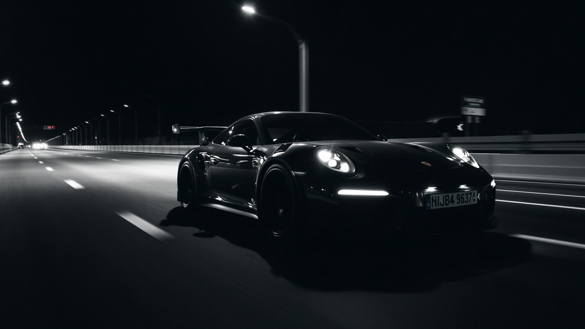 Porsche GT3 RS at night